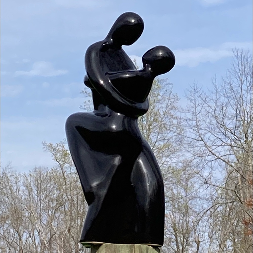 Vintage Royal Haeger Loving Couple Embrace Sculpture!